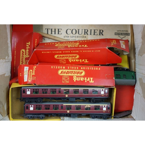 171 - Collection of Triang / Hornby OO gauge model railway to include boxed R357 AIA AIA Diesel Electric L... 