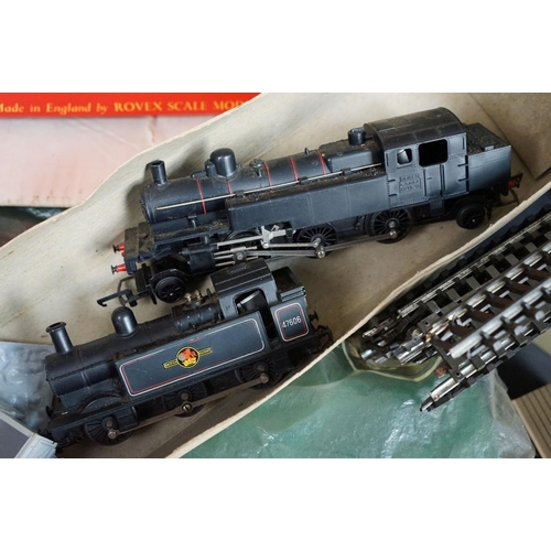 171 - Collection of Triang / Hornby OO gauge model railway to include boxed R357 AIA AIA Diesel Electric L... 