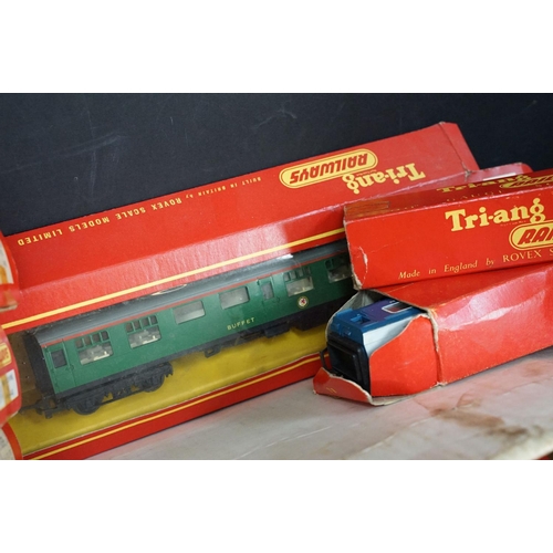 171 - Collection of Triang / Hornby OO gauge model railway to include boxed R357 AIA AIA Diesel Electric L... 