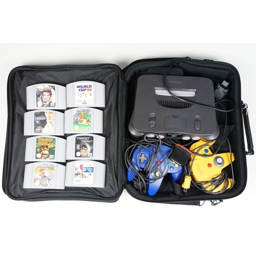 1558 - Retro Gaming - Nintendo 64 (N64) console complete with 2 x original controllers (yellow & blue), 1 x... 