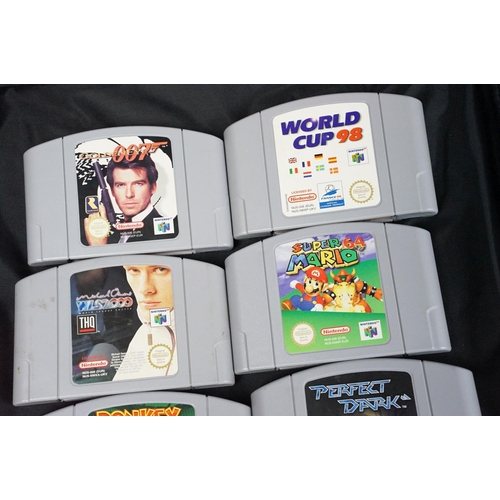 1558 - Retro Gaming - Nintendo 64 (N64) console complete with 2 x original controllers (yellow & blue), 1 x... 