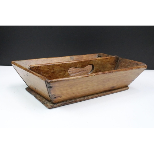 132 - 19th century pine two section cutlery tray with integral carrying handle, 37cm long