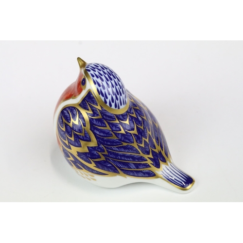 193 - A Royal Crown Derby ceramic paperweight in the form of a Robin with gold stopper.