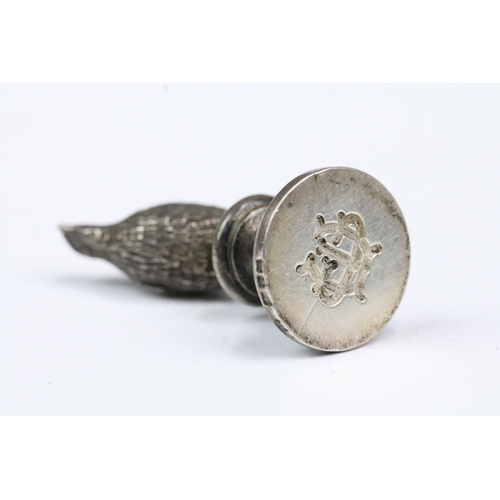 215 - A fully hallmarked sterling silver wax seal with game bird finial, maker marked WH, assay marked for... 