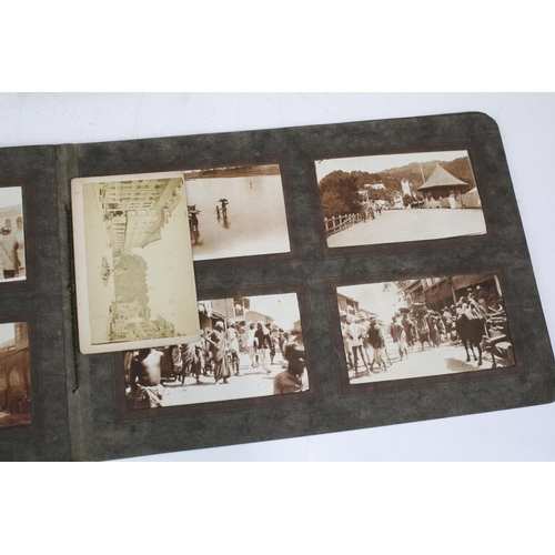 389 - Collection of postcards and photographs including early 20th Century photo's of India, early 20th Ce... 