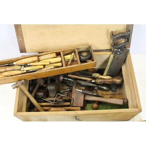 372 - Vintage Pine toolbox containing tools, saws planes, files, hammers etc.