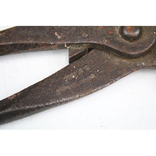 260 - A collection of World War One and World War Two military issued wire cutters to include British and ... 