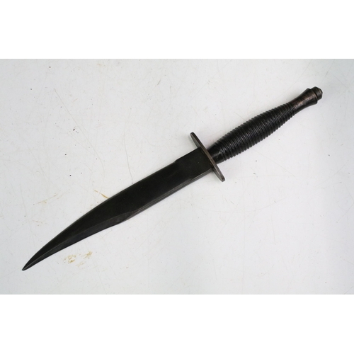 268A - A British military issued Iraq war Fairbairn Sykes commando dagger, damaged and re-bladed as fightin... 