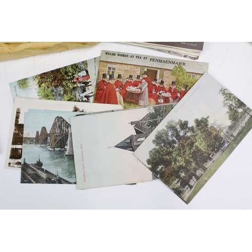 391 - Collection of postcards to include novelty cards, loose early 20th Century topographical views inclu... 