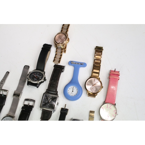 281 - A collection of mixed wristwatches to include digital and analogue examples