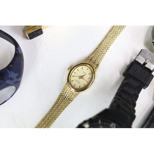 281 - A collection of mixed wristwatches to include digital and analogue examples