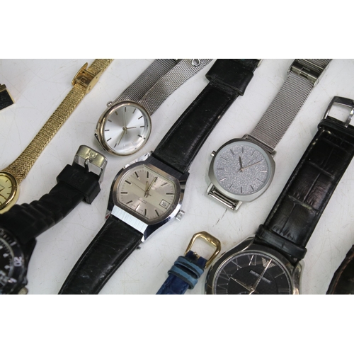 281 - A collection of mixed wristwatches to include digital and analogue examples