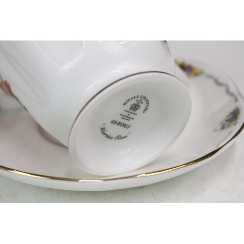 89 - Royal Stratford 'Tea with the Queen Mother' bone china tea cups, saucers and spoons, to include Eliz... 