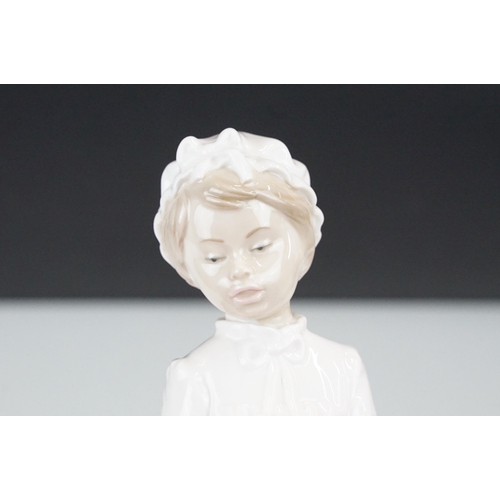 54 - Collection of ten Lladro Nao pieces to include children, geese and cherub examples and a Lladro coll... 