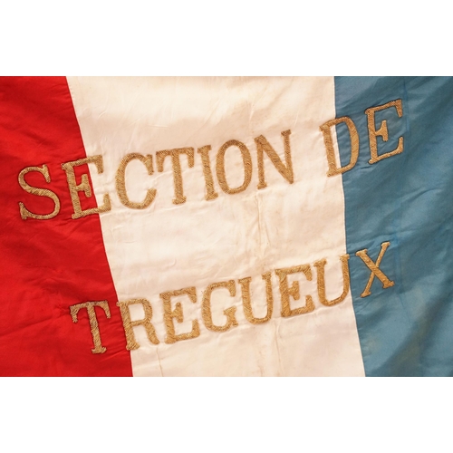 148 - Early 20th century French Union Nationale des Combattants flag, one side embroidered with 'Section d... 