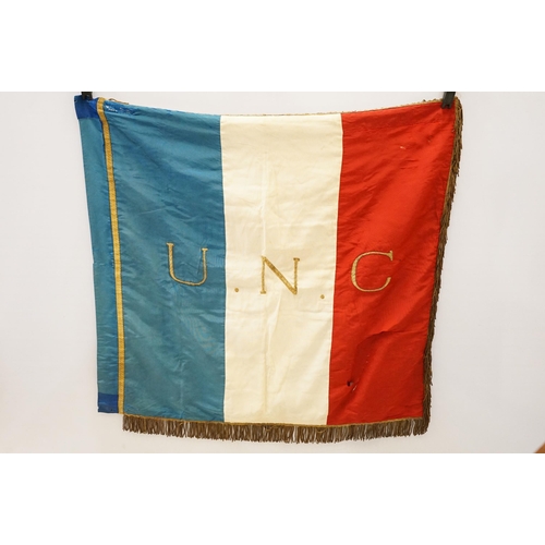 148 - Early 20th century French Union Nationale des Combattants flag, one side embroidered with 'Section d... 