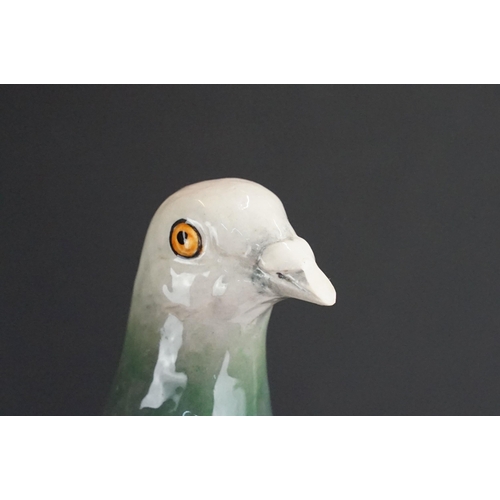 65 - Group of six Beswick pigeons, four in high gloss finish, 1383,  two in matte finish.