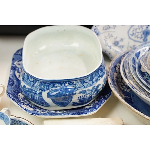 69 - Large varied assortment of Blue and white China pieces of many sizes to include Spode, Wedgwood, Spo... 