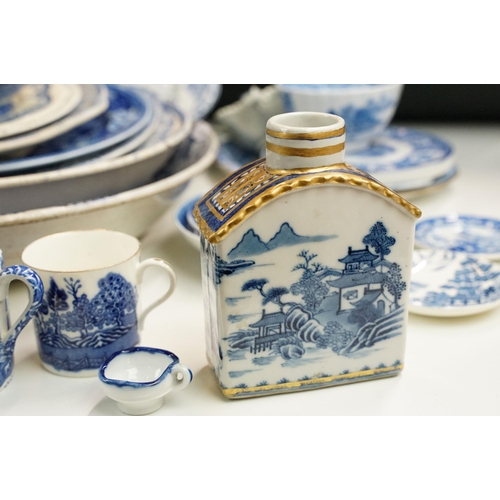 69 - Large varied assortment of Blue and white China pieces of many sizes to include Spode, Wedgwood, Spo... 