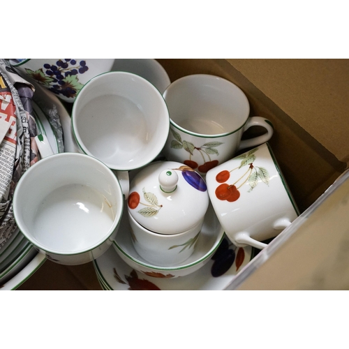 94 - Royal Worcester 'Evesham Vale' fruit design dinnerware set to include butter dish, five bowls, large... 