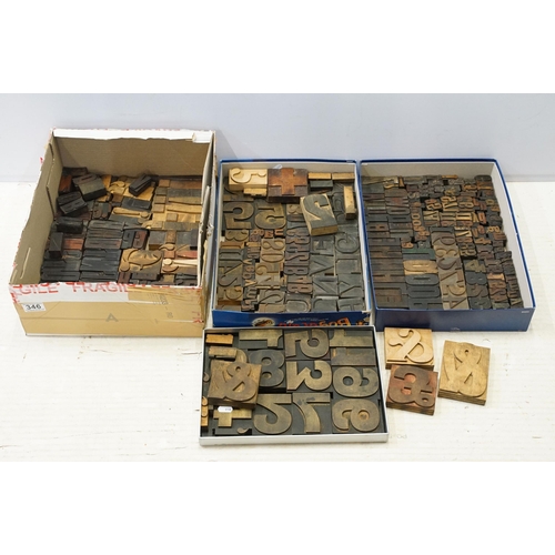 346 - Large assortment of mixed size and font wooden printers blocks ( 2boxes)