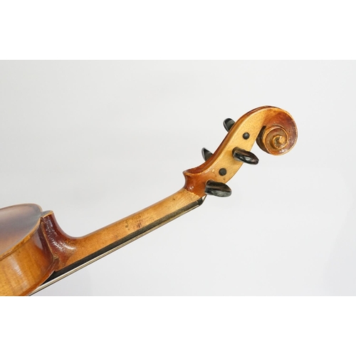 425 - Antique violin with two piece back, Antonius Stradivarius Cremonensis paper label to interior, with ... 