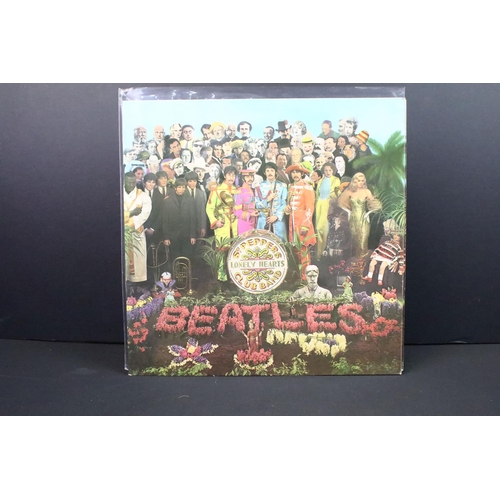 111 - Vinyl - The Beatles Sgt. Pepper's Lonely Hearts Club Band - 4 different pressings to include: UK 1st... 