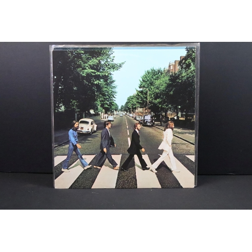 113 - Vinyl - The Beatles - Abbey Road - 4 different pressings to include: UK pressing PCS 7088 x 3 one VG... 