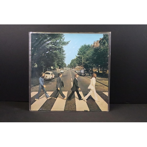 113 - Vinyl - The Beatles - Abbey Road - 4 different pressings to include: UK pressing PCS 7088 x 3 one VG... 