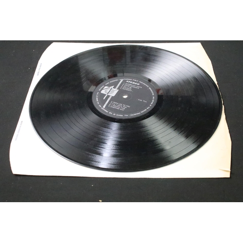 141 - Vinyl - 3 The Beatles foreign pressing albums to include: 19 Hits (YCY Record – YCY-2005, Malaysian)... 