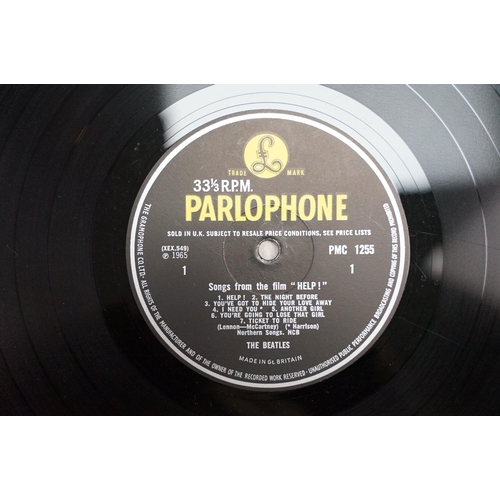 156 - Vinyl - 4 The Beatles original UK mono LPs (yellow Parlophone) to include Please Please Me, Rubber S... 