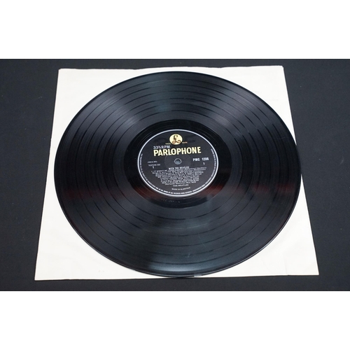 156 - Vinyl - 4 The Beatles original UK mono LPs (yellow Parlophone) to include Please Please Me, Rubber S... 