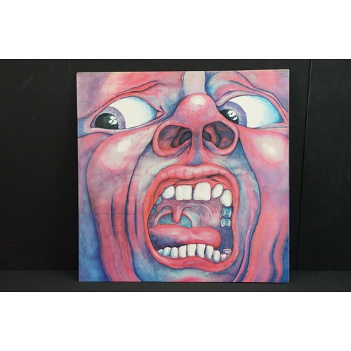 163 - Vinyl - 5 King Crimson LPs to include In The Court Of The Crimson King (pink rim), Red, USA, Lark's ... 