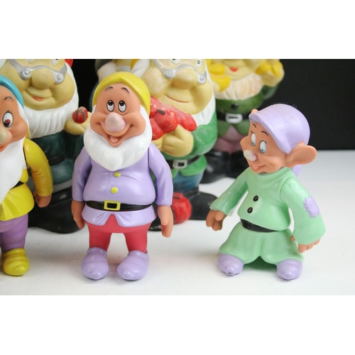 82 - Quantity of Snow White and the Seven Dwarves items to include include ceramic garden gnome ornament ... 