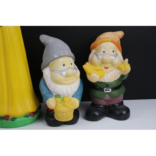 82 - Quantity of Snow White and the Seven Dwarves items to include include ceramic garden gnome ornament ... 