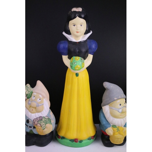 82 - Quantity of Snow White and the Seven Dwarves items to include include ceramic garden gnome ornament ... 