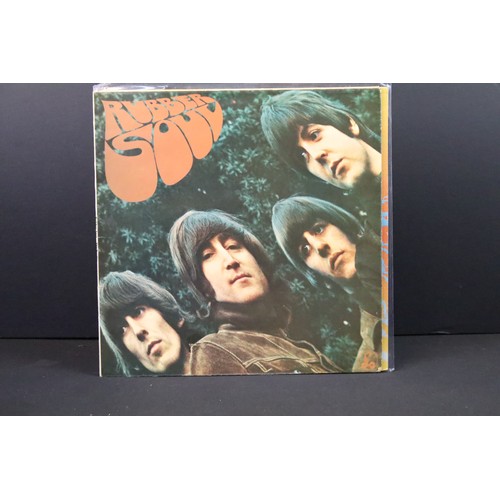 116 - Vinyl - 11 The Beatles albums mainly on the 2 box EMI labels to include: White Album (UK side openin... 