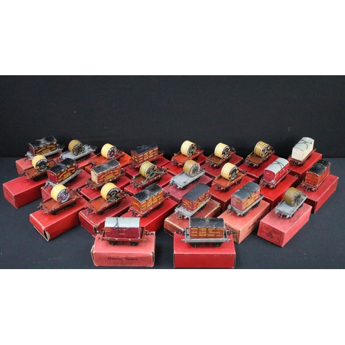 174 - 24 Boxed Hornby O gauge items of rolling stock to include 21 x Flat Truck and 3 x Low Sided Wagon, f... 