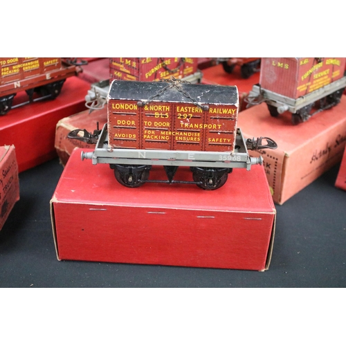 174 - 24 Boxed Hornby O gauge items of rolling stock to include 21 x Flat Truck and 3 x Low Sided Wagon, f... 
