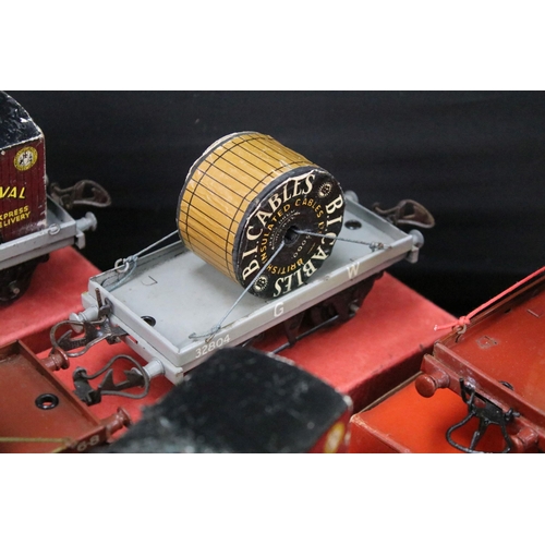 174 - 24 Boxed Hornby O gauge items of rolling stock to include 21 x Flat Truck and 3 x Low Sided Wagon, f... 