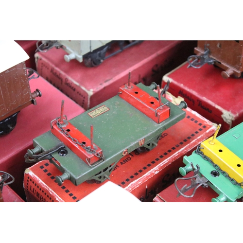 178 - 23 Boxed Hornby O gauge items of rolling stock to include 9 x No 1 Lumber Wagon, 5 x Brake Van, 7 x ... 