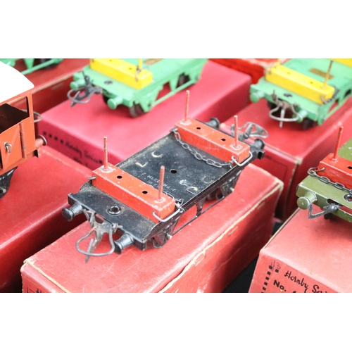 178 - 23 Boxed Hornby O gauge items of rolling stock to include 9 x No 1 Lumber Wagon, 5 x Brake Van, 7 x ... 