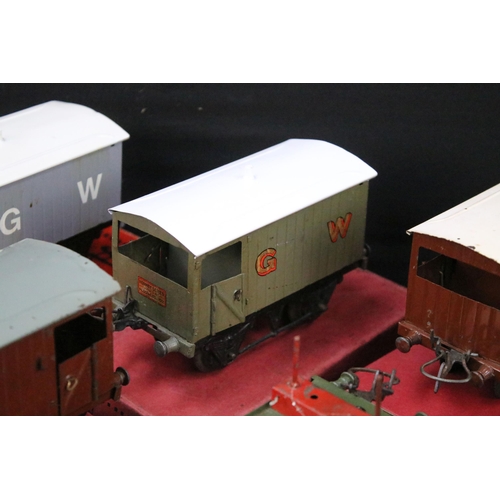 178 - 23 Boxed Hornby O gauge items of rolling stock to include 9 x No 1 Lumber Wagon, 5 x Brake Van, 7 x ... 