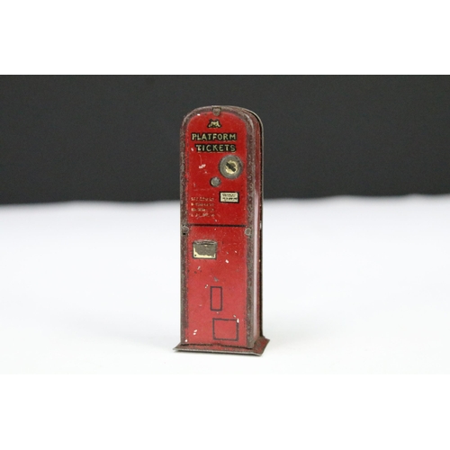 184 - Two boxed Hornby O gauge railway accessories sets to include A827 Bo 3 and A825 Miniature Luggage an... 