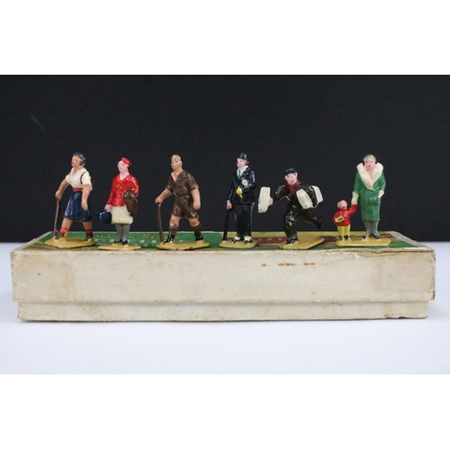 187 - Two boxed Hornby Series O gauge Modelled Miniatures metal trackside figure sets to include No 1 Stat... 