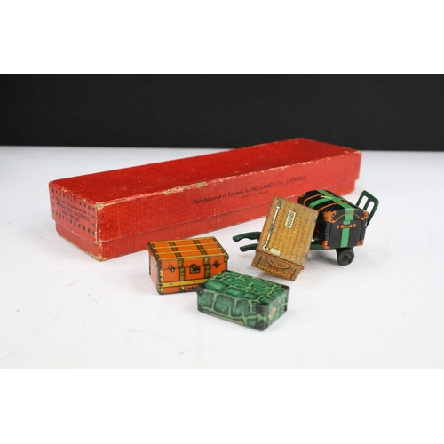 188 - Five boxed O gauge trackside accessories and sets to include Dinky No 1 Station Staff and 4 x Hornby... 