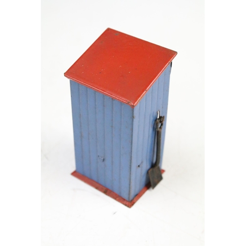 188 - Five boxed O gauge trackside accessories and sets to include Dinky No 1 Station Staff and 4 x Hornby... 