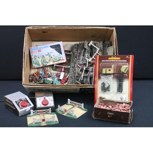 Lot 255       