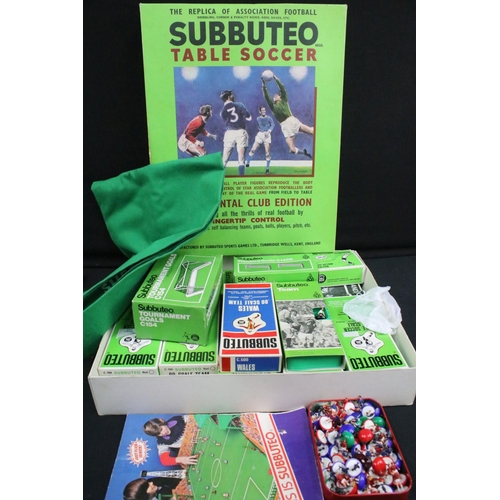 430 - Subbuteo - Collection of HW Subbuteo to include 14 x boxed teams featuring The Arsenal, The Arsenal ... 