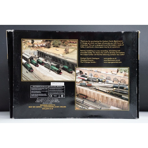 46 - Boxed Graham Farish by Bachmann N gauge 370-105 Class 15 DMU train set, complete, some box wear